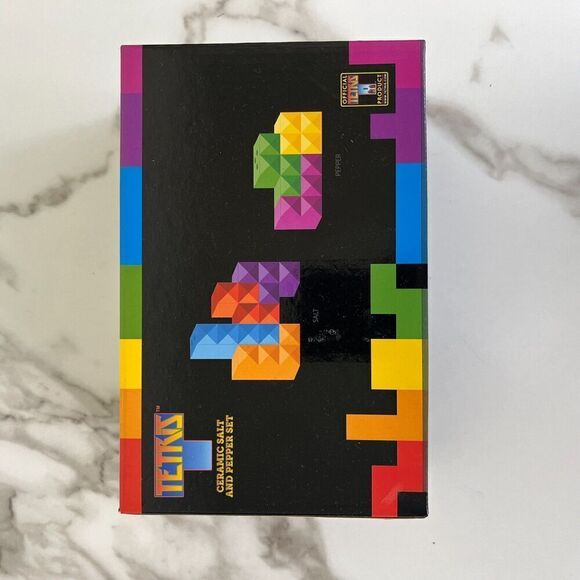 Loot Crate Tetris Ceramic Salt and Pepper Set - Picture 11 of 13